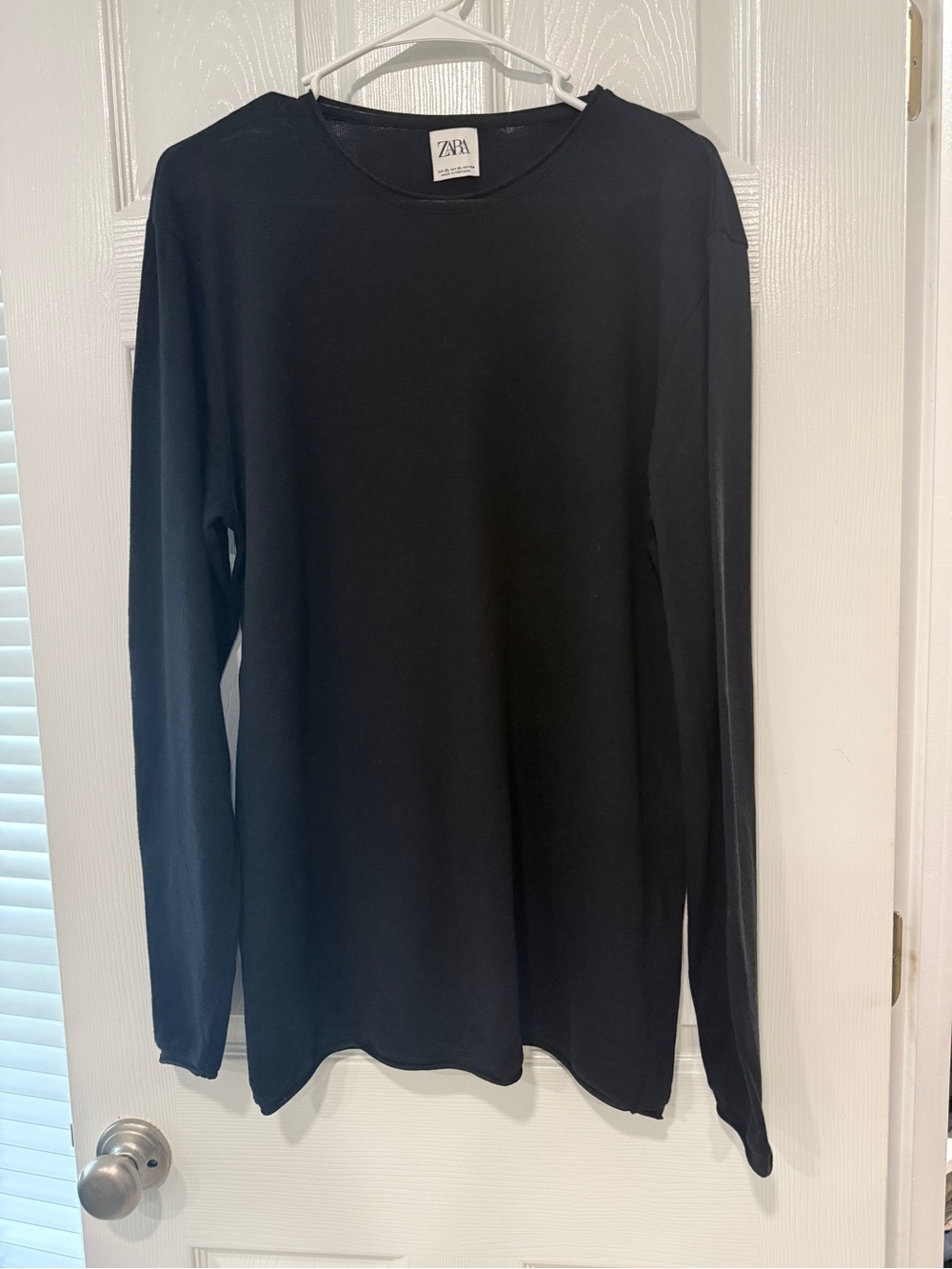 Zara Man’s long sleeve shirt, lightweight, fine knit. Black size XL